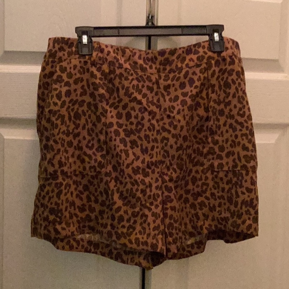 🐆NWOT Cool Leopard Shorts “a new day “ Size XLG Closet Must Have 🐆